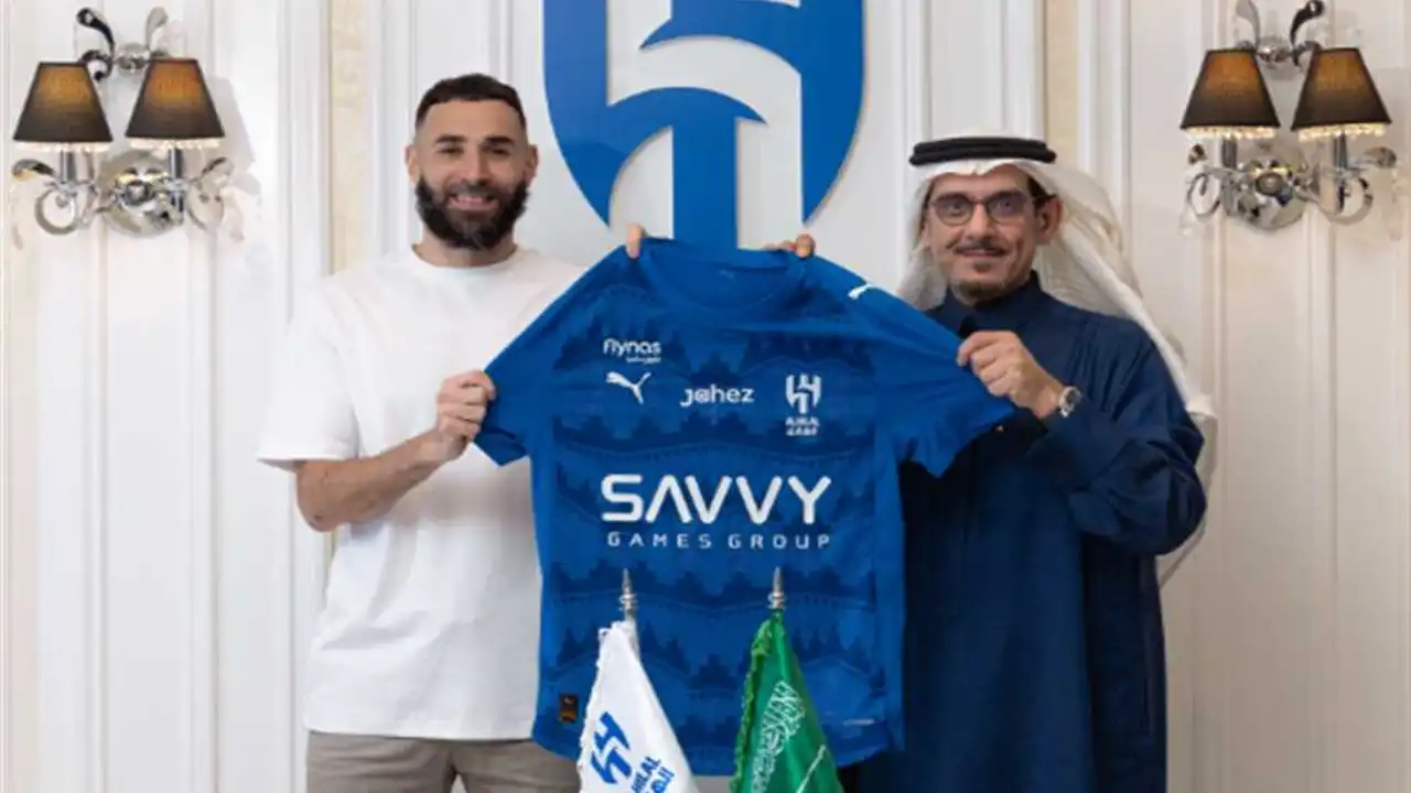 الظهور الأول لنجم الهلال.. بنزيمة يقود تشكيل الزعيم الأساسي ضد الأخدود بالدوري السعودي